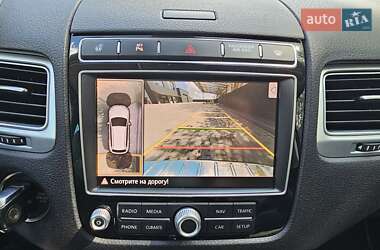 Позашляховик / Кросовер Volkswagen Touareg 2014 в 