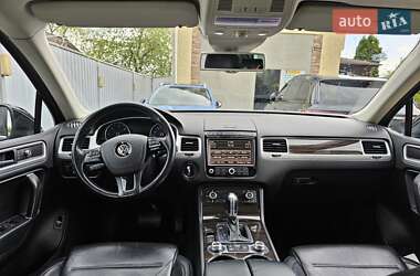 Позашляховик / Кросовер Volkswagen Touareg 2014 в 