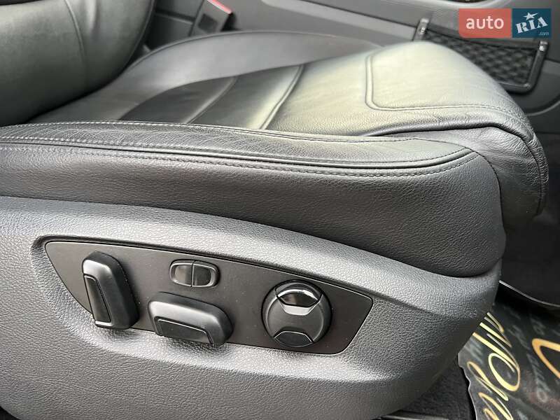 Позашляховик / Кросовер Volkswagen Touareg 2010 в Вінниці