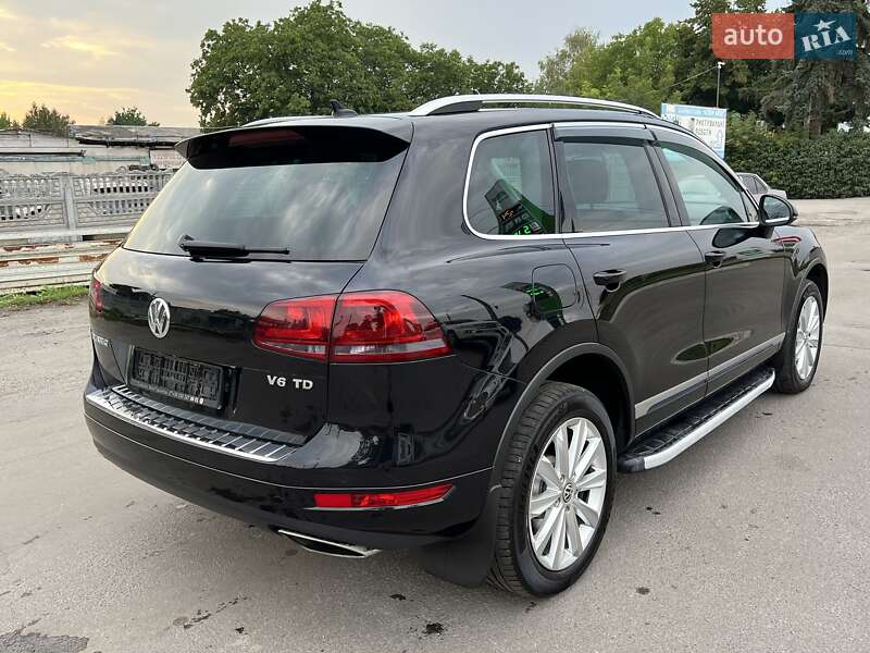 Позашляховик / Кросовер Volkswagen Touareg 2010 в Вінниці