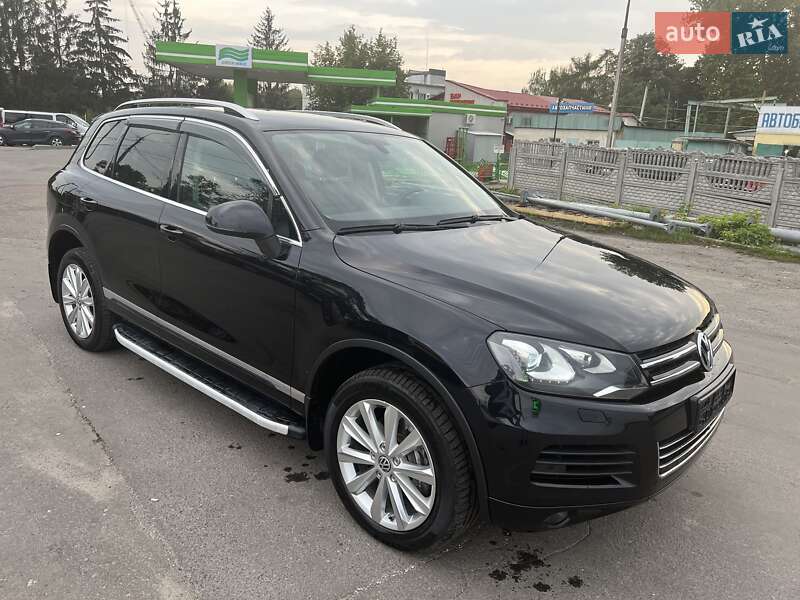 Позашляховик / Кросовер Volkswagen Touareg 2010 в Вінниці