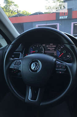 Внедорожник / Кроссовер Volkswagen Touareg 2010 в Павлограде