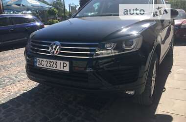 Внедорожник / Кроссовер Volkswagen Touareg 2016 в Золочеве