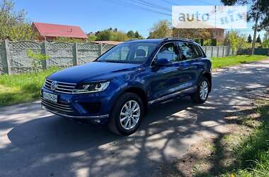 Внедорожник / Кроссовер Volkswagen Touareg 2016 в Киеве