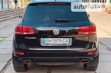Внедорожник / Кроссовер Volkswagen Touareg 2013 в Конотопе