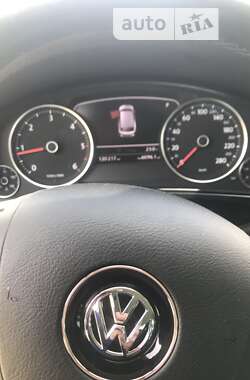 Внедорожник / Кроссовер Volkswagen Touareg 2015 в Ивано-Франковске