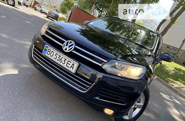 Внедорожник / Кроссовер Volkswagen Touareg 2011 в Тернополе