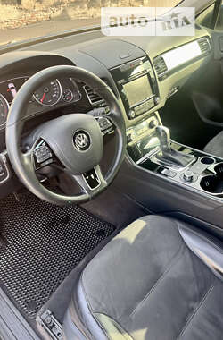 Позашляховик / Кросовер Volkswagen Touareg 2013 в Лебедині