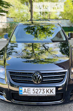 Внедорожник / Кроссовер Volkswagen Touareg 2007 в Днепре