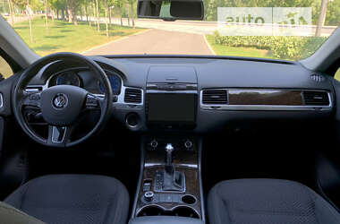 Позашляховик / Кросовер Volkswagen Touareg 2012 в Дніпрі