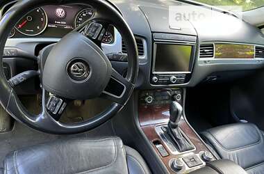 Позашляховик / Кросовер Volkswagen Touareg 2014 в Добропіллі