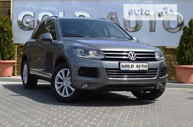 Внедорожник / Кроссовер Volkswagen Touareg 2013 в Одессе