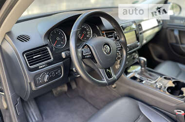 Позашляховик / Кросовер Volkswagen Touareg 2012 в Рівному