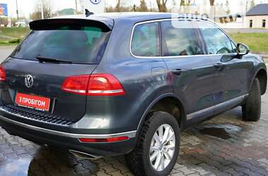 Внедорожник / Кроссовер Volkswagen Touareg 2015 в Житомире