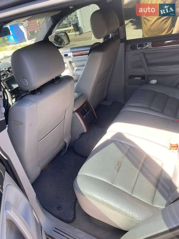 Позашляховик / Кросовер Volkswagen Touareg 2003 в Шепетівці