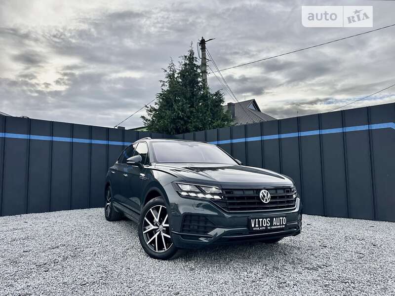 Позашляховик / Кросовер Volkswagen Touareg 2019 в Луцьку