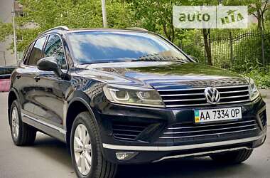 Позашляховик / Кросовер Volkswagen Touareg 2014 в Києві