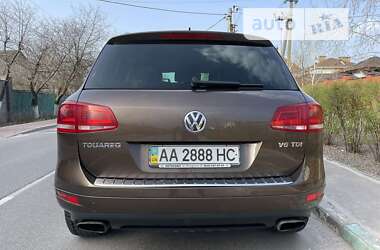 Внедорожник / Кроссовер Volkswagen Touareg 2012 в Вишневом