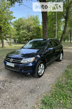 Внедорожник / Кроссовер Volkswagen Touareg 2012 в Харькове