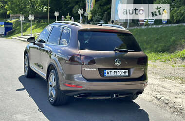 Позашляховик / Кросовер Volkswagen Touareg 2013 в Івано-Франківську