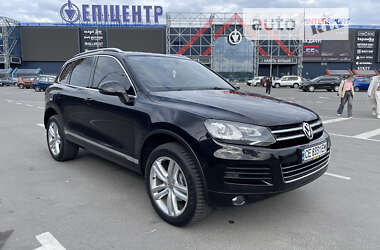 Позашляховик / Кросовер Volkswagen Touareg 2012 в Києві