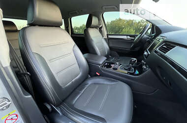 Внедорожник / Кроссовер Volkswagen Touareg 2013 в Тернополе