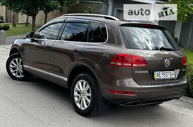 Внедорожник / Кроссовер Volkswagen Touareg 2012 в Днепре