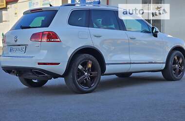 Внедорожник / Кроссовер Volkswagen Touareg 2014 в Тернополе