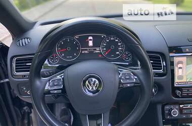 Внедорожник / Кроссовер Volkswagen Touareg 2013 в Дубно
