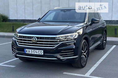 Внедорожник / Кроссовер Volkswagen Touareg 2020 в Киеве