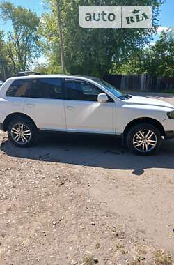 Внедорожник / Кроссовер Volkswagen Touareg 2003 в Надворной