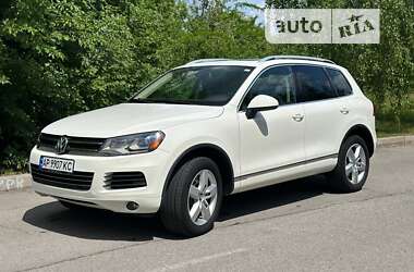 Позашляховик / Кросовер Volkswagen Touareg 2011 в Запоріжжі