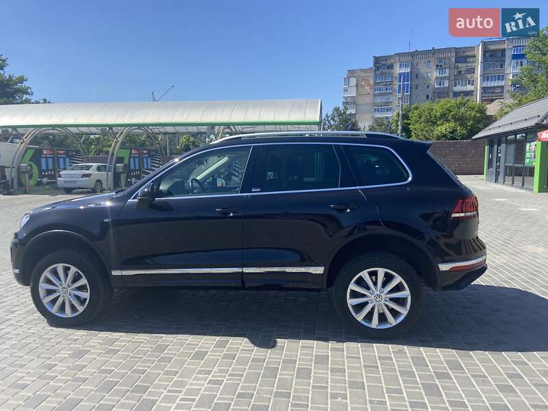 Внедорожник / Кроссовер Volkswagen Touareg 2017 в Кропивницком