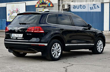 Внедорожник / Кроссовер Volkswagen Touareg 2015 в Запорожье