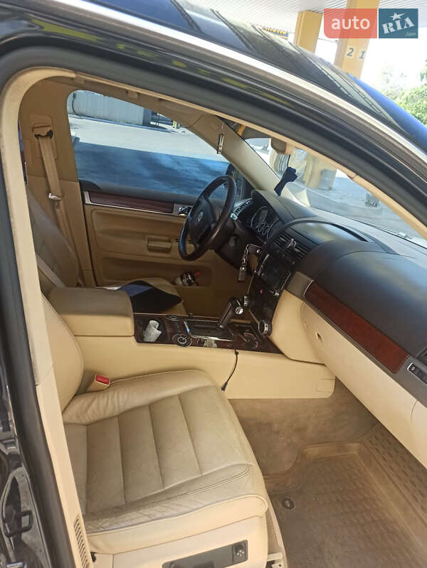 Позашляховик / Кросовер Volkswagen Touareg 2006 в Одесі