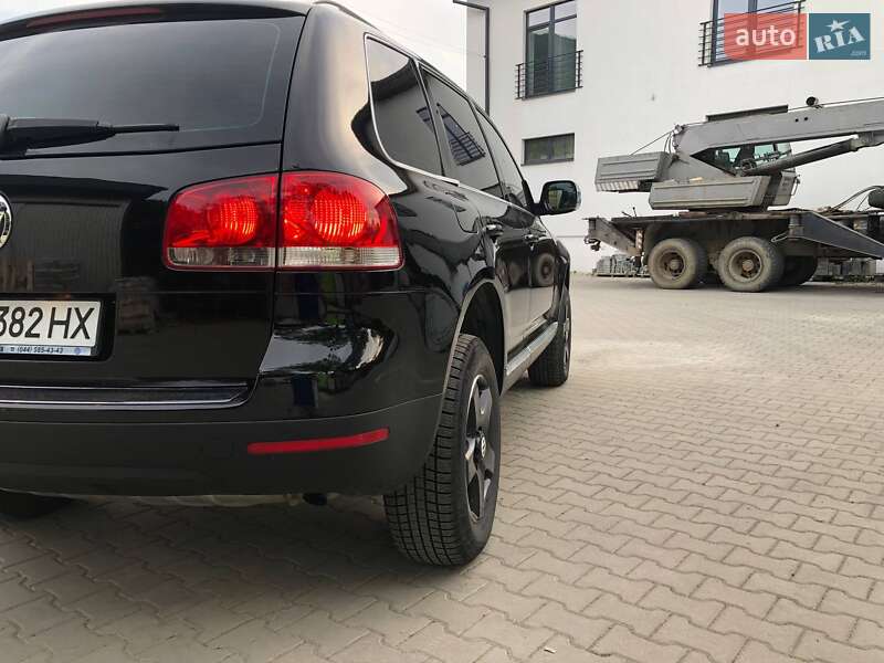 Внедорожник / Кроссовер Volkswagen Touareg 2007 в Поляне