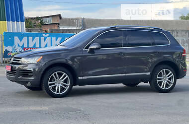 Внедорожник / Кроссовер Volkswagen Touareg 2012 в Лубнах