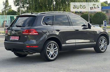 Внедорожник / Кроссовер Volkswagen Touareg 2012 в Лубнах