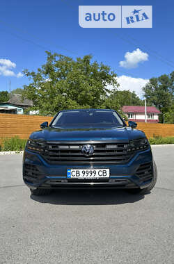 Внедорожник / Кроссовер Volkswagen Touareg 2018 в Чернигове