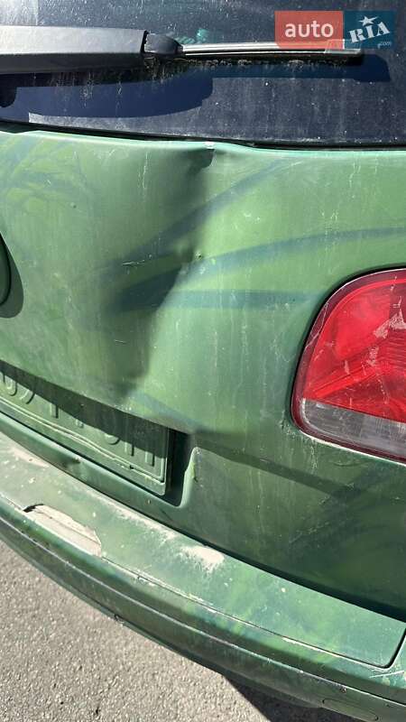 Позашляховик / Кросовер Volkswagen Touareg 2004 в Києві