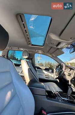 Позашляховик / Кросовер Volkswagen Touareg 2006 в Баштанці