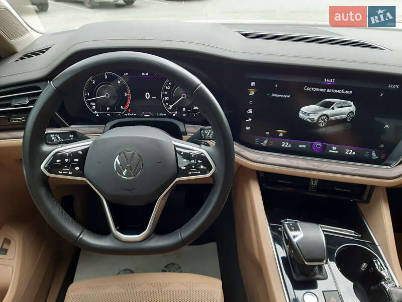 Внедорожник / Кроссовер Volkswagen Touareg 2022 в Днепре