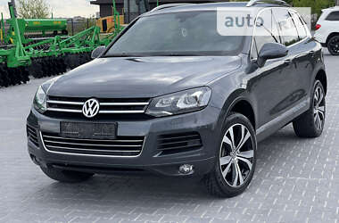 Внедорожник / Кроссовер Volkswagen Touareg 2013 в Тернополе