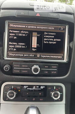 Внедорожник / Кроссовер Volkswagen Touareg 2013 в Тернополе