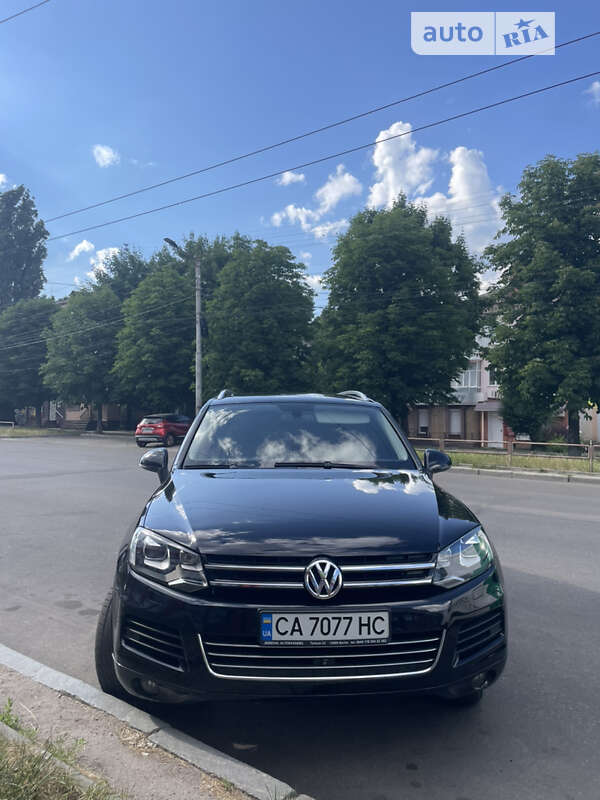 Внедорожник / Кроссовер Volkswagen Touareg 2013 в Кропивницком