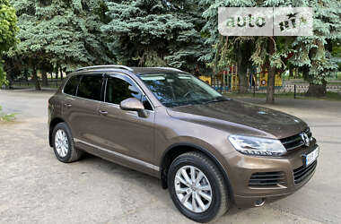 Позашляховик / Кросовер Volkswagen Touareg 2012 в Краснограді