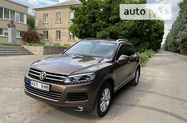 Позашляховик / Кросовер Volkswagen Touareg 2012 в Краснограді