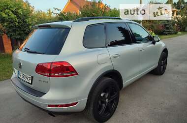 Внедорожник / Кроссовер Volkswagen Touareg 2010 в Киеве