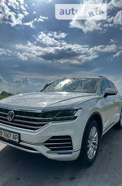 Внедорожник / Кроссовер Volkswagen Touareg 2019 в Прилуках