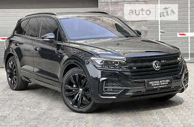 Внедорожник / Кроссовер Volkswagen Touareg 2022 в Киеве